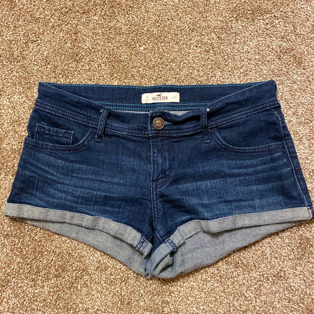 Low rise mini shorts!